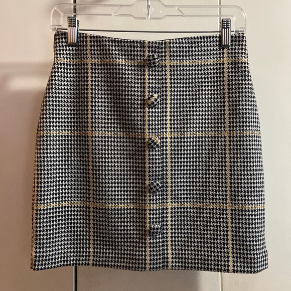 NWT plaid Sanctuary skirt with front buttons - Picture 1 of 3